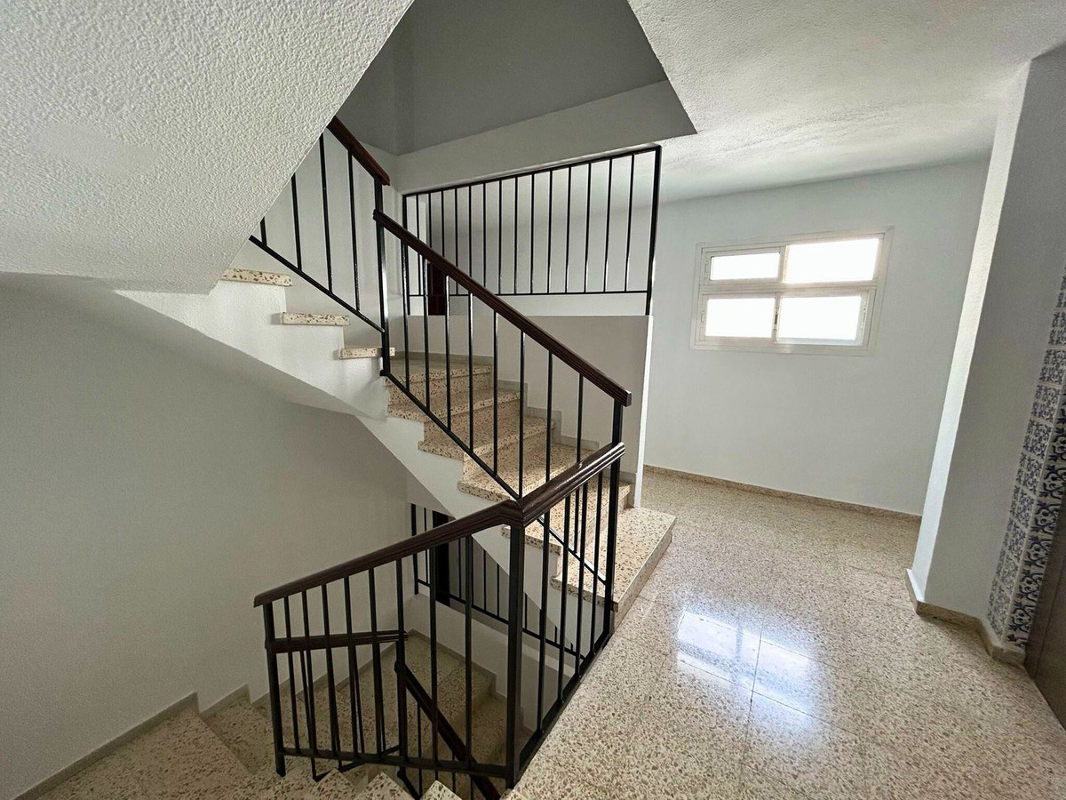 3 Bed Apartment for sale in Marbella Costa Del Sol, Málaga, Spain