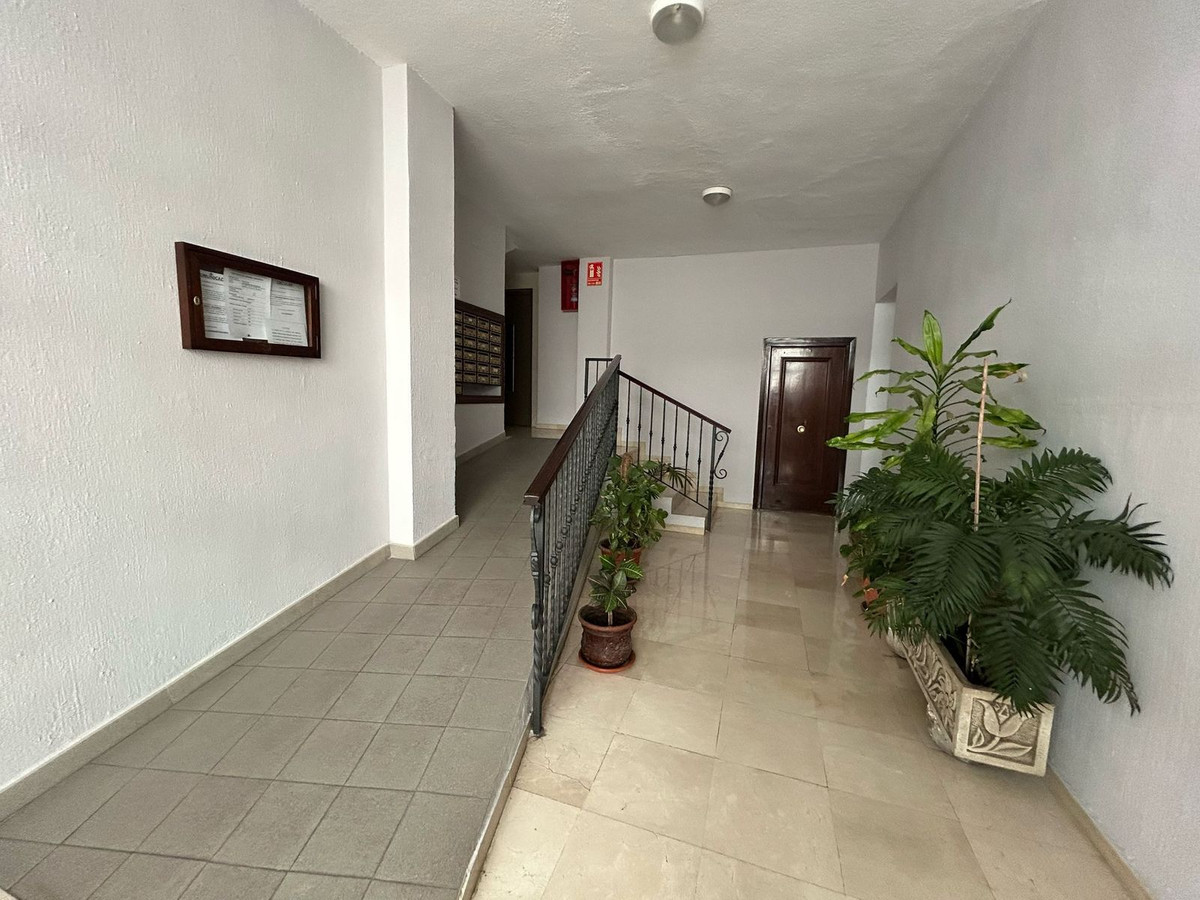 3 Bed Apartment for sale in Marbella Costa Del Sol, Málaga, Spain