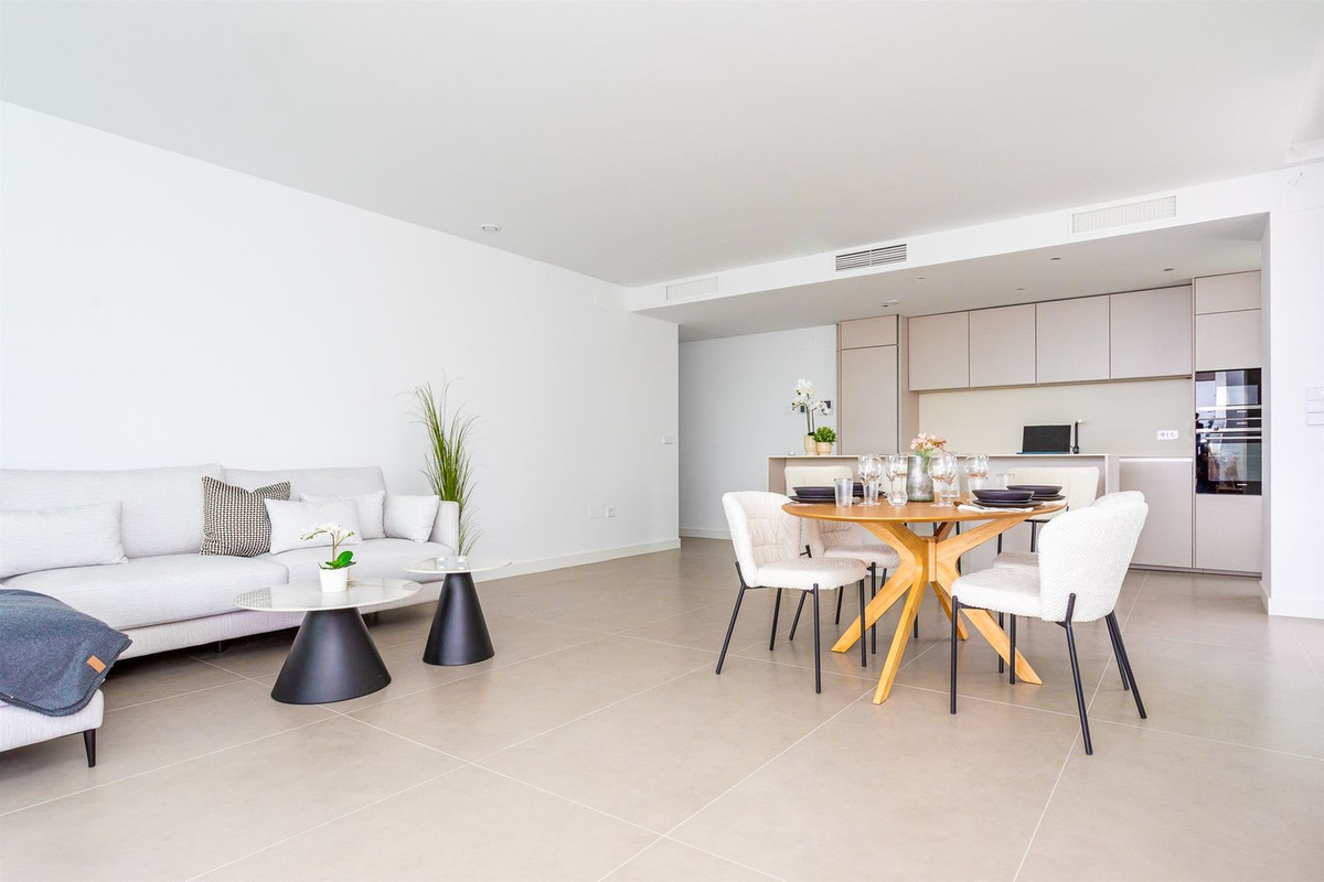 Se vende Apartamento Planta Media de 3 dormitorios en Costa Del Sol, Málaga, España