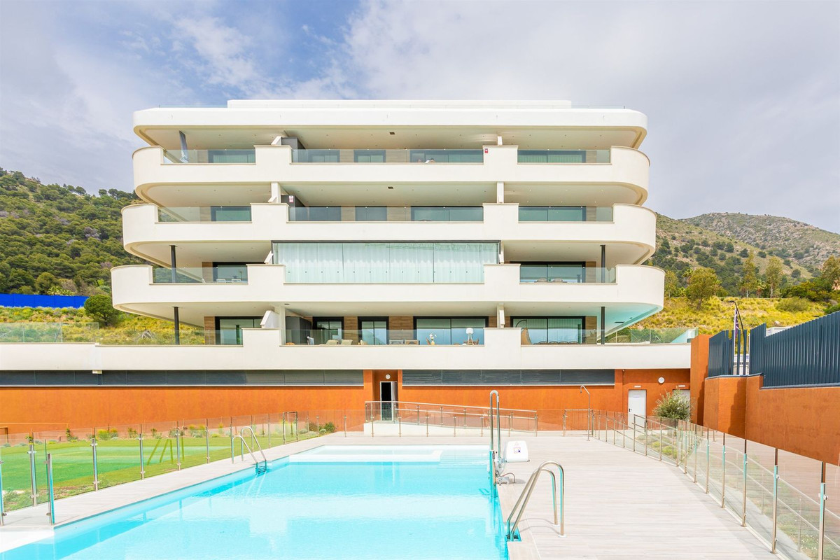 Se vende Apartamento Planta Media de 3 dormitorios en Costa Del Sol, Málaga, España