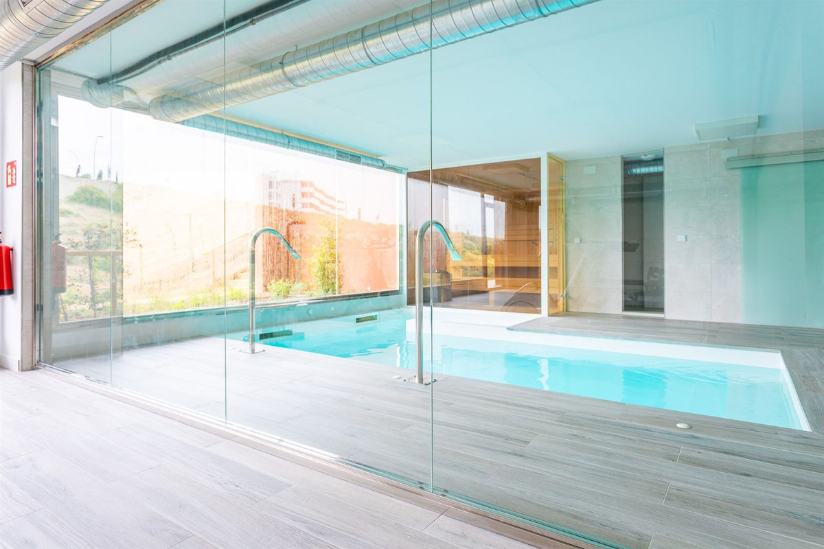 Se vende Apartamento Planta Media de 3 dormitorios en Costa Del Sol, Málaga, España