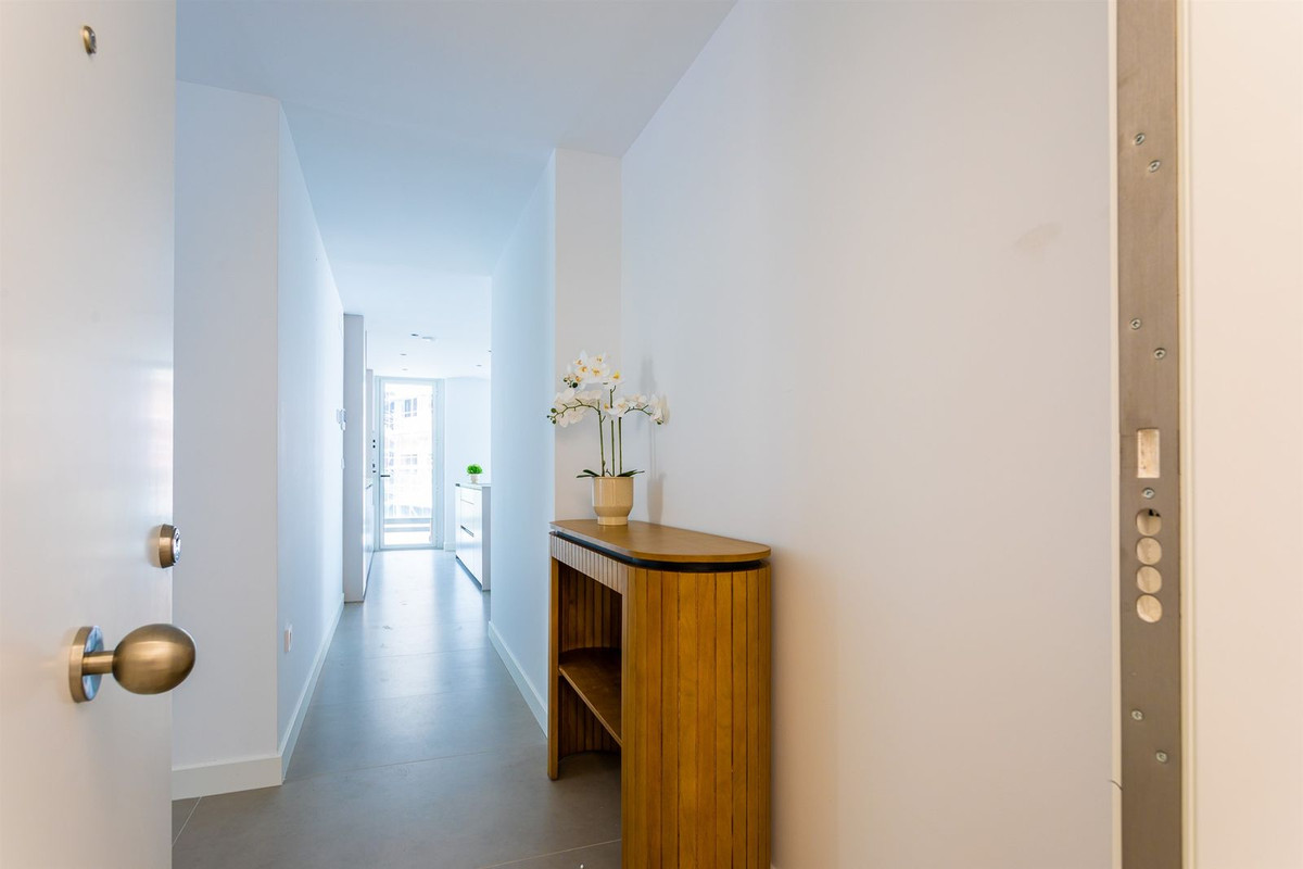 Se vende Apartamento Planta Media de 3 dormitorios en Costa Del Sol, Málaga, España