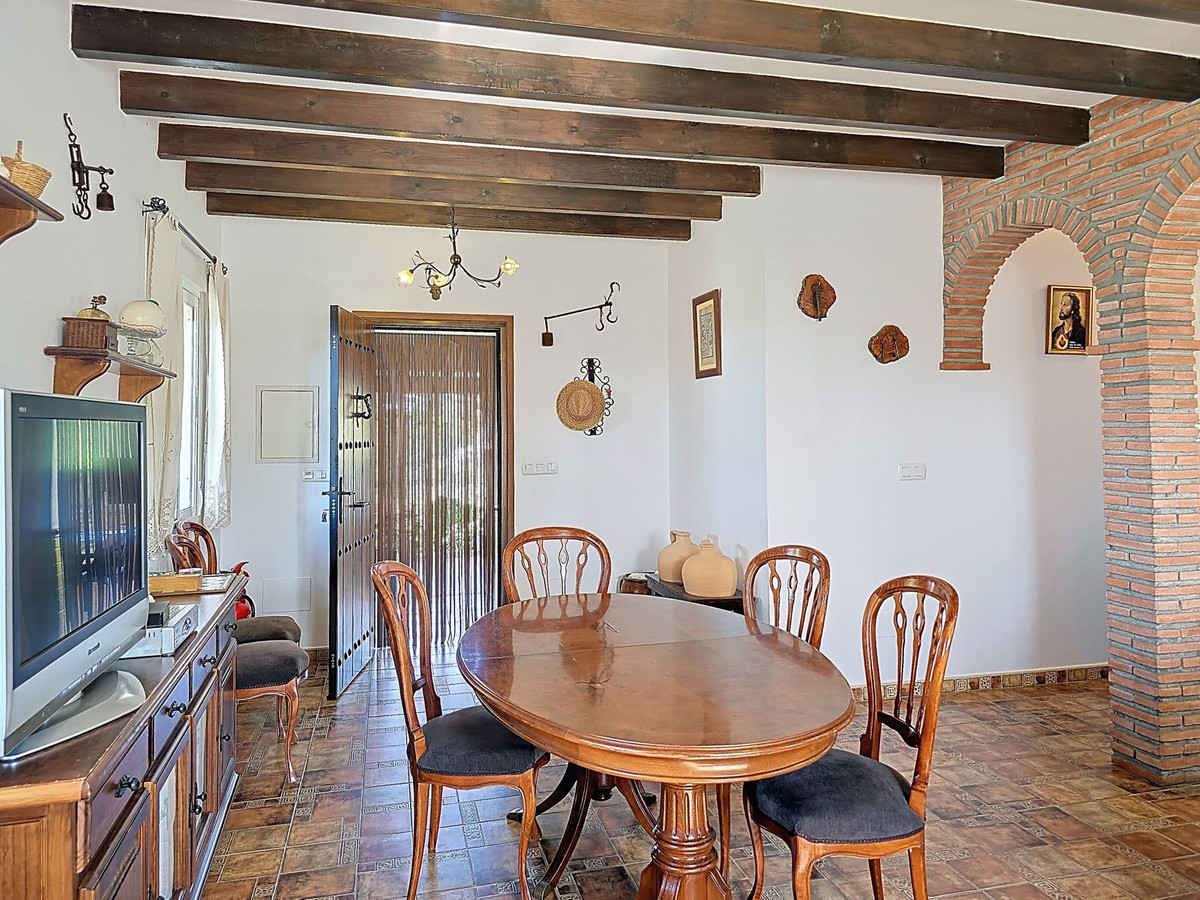 Se vende Villa - Chalet de 3 dormitorios en Costa Del Sol East, Málaga, España