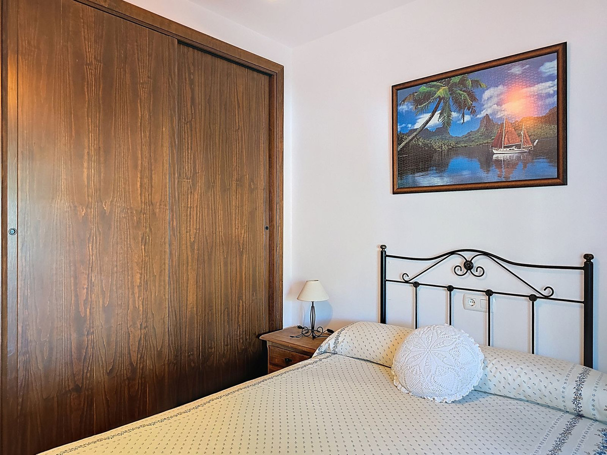 Se vende Villa - Chalet de 3 dormitorios en Costa Del Sol East, Málaga, España