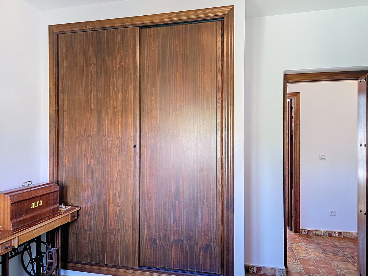 Se vende Villa - Chalet de 3 dormitorios en Costa Del Sol East, Málaga, España