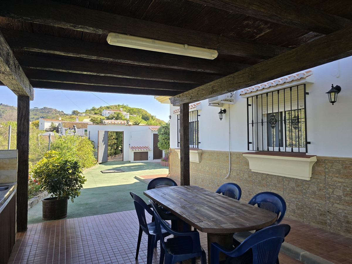 Se vende Villa - Chalet de 3 dormitorios en Costa Del Sol East, Málaga, España