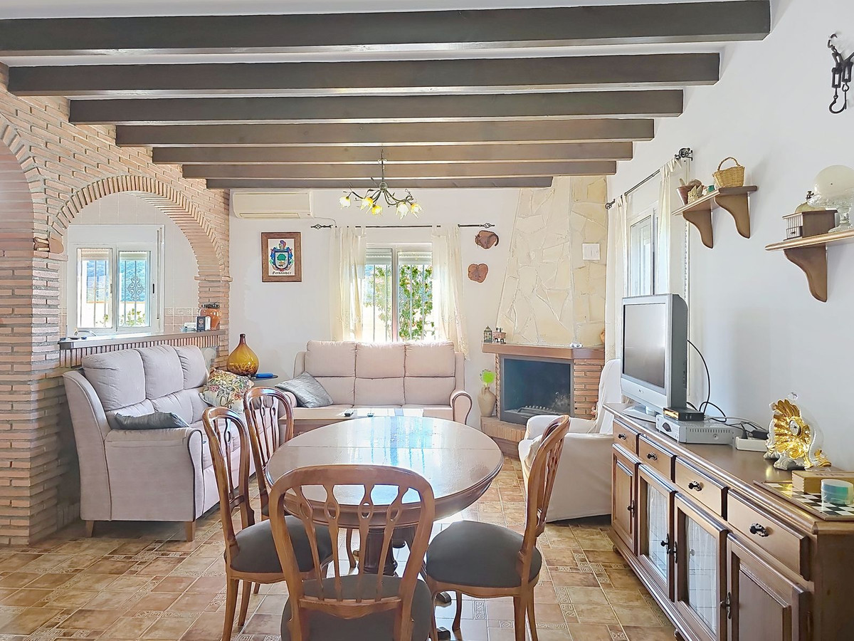 Se vende Villa - Chalet de 3 dormitorios en Costa Del Sol East, Málaga, España