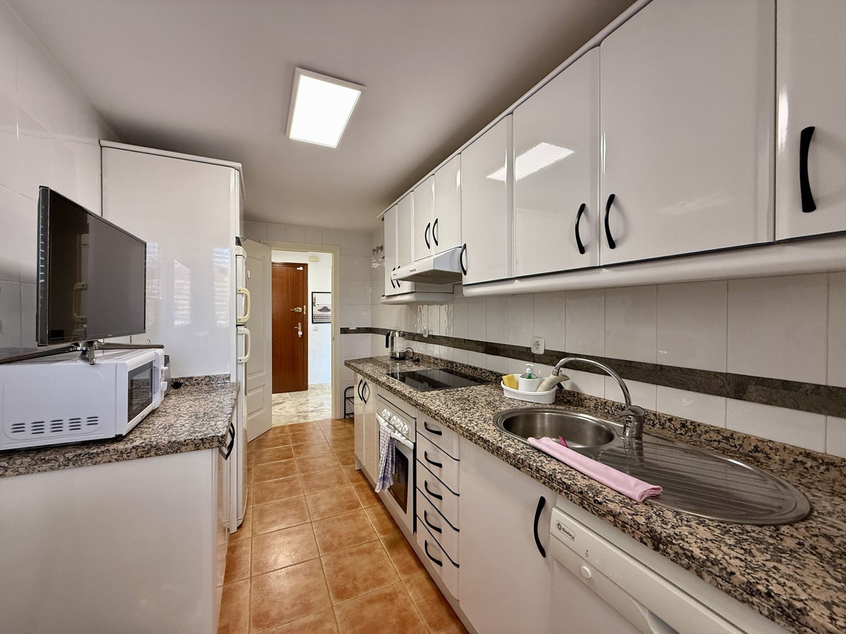 Se vende Apartamento Planta Media de 2 dormitorios en Costa Del Sol, Málaga, España