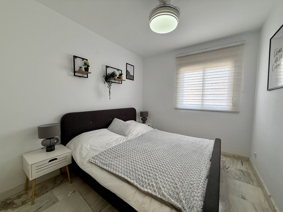 Se vende Apartamento Planta Media de 2 dormitorios en Costa Del Sol, Málaga, España