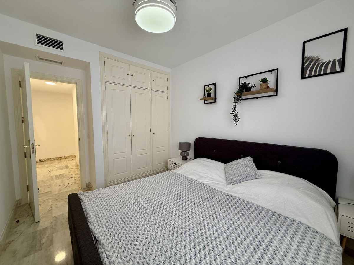 Se vende Apartamento Planta Media de 2 dormitorios en Costa Del Sol, Málaga, España