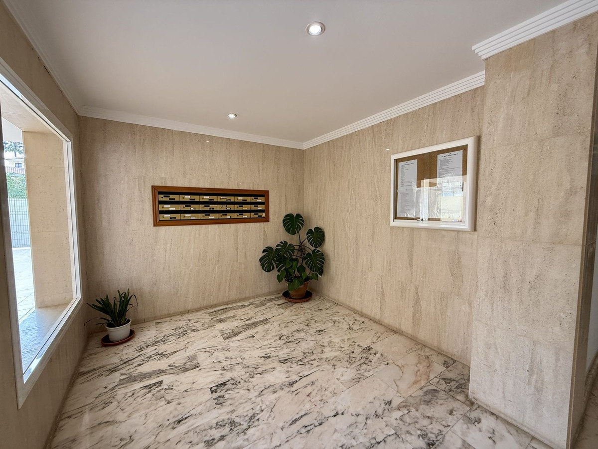 Se vende Apartamento Planta Media de 2 dormitorios en Costa Del Sol, Málaga, España