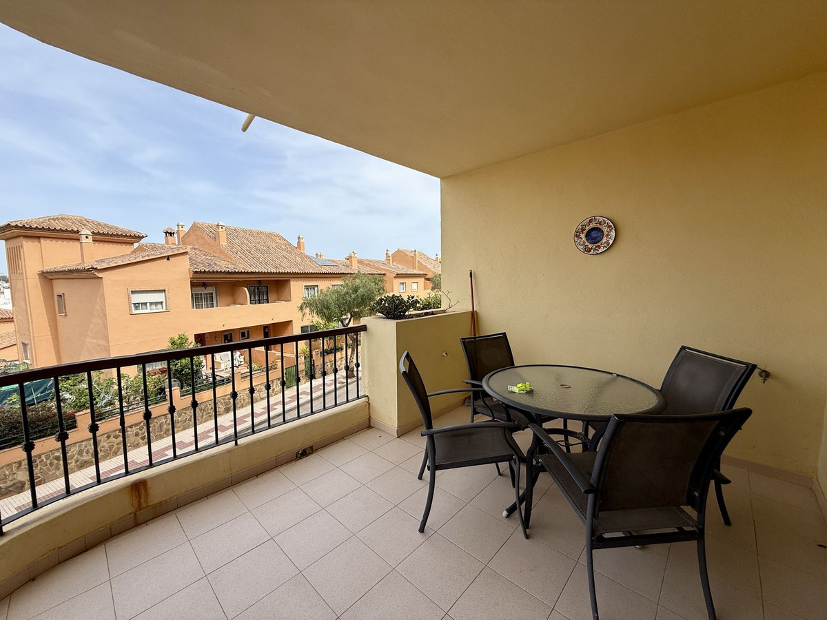 Se vende Apartamento Planta Media de 2 dormitorios en Costa Del Sol, Málaga, España
