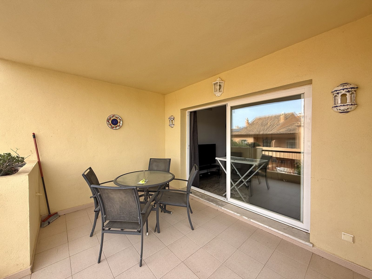 Se vende Apartamento Planta Media de 2 dormitorios en Costa Del Sol, Málaga, España