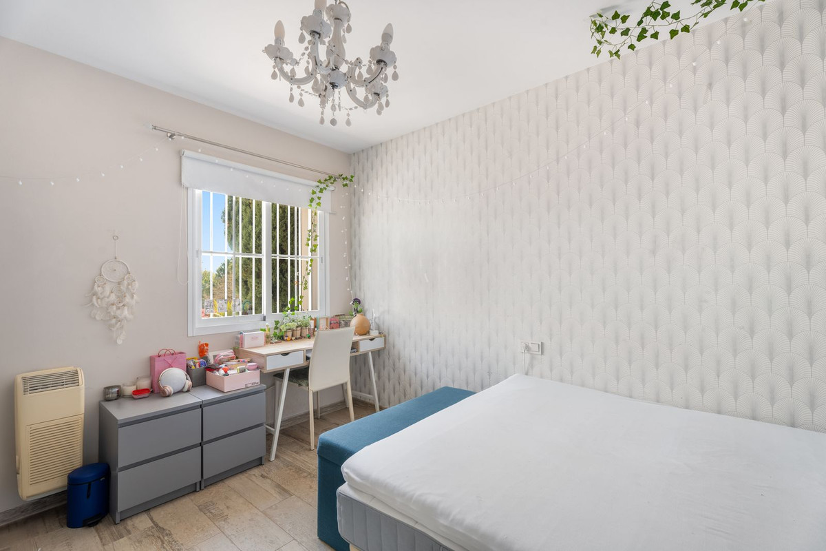 3 Bed Townhouse for sale in The Golden Mile Costa Del Sol, Málaga, Spain