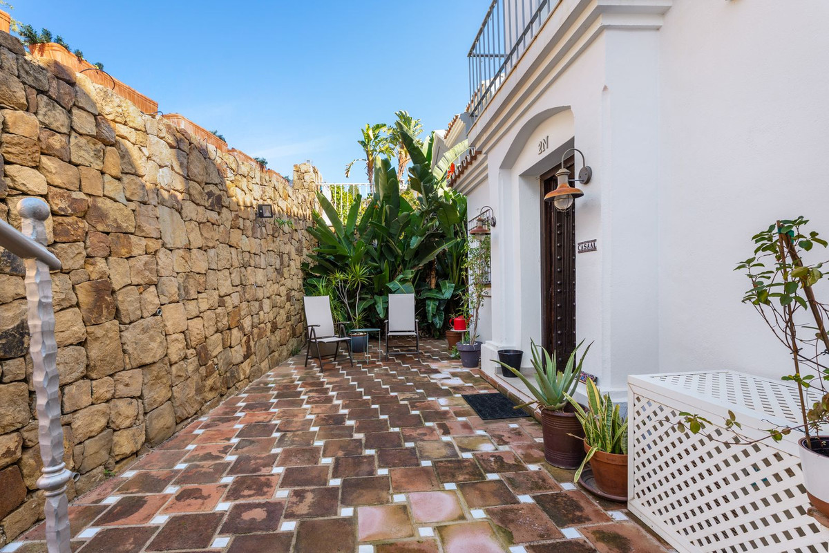 3 Bed Townhouse for sale in The Golden Mile Costa Del Sol, Málaga, Spain