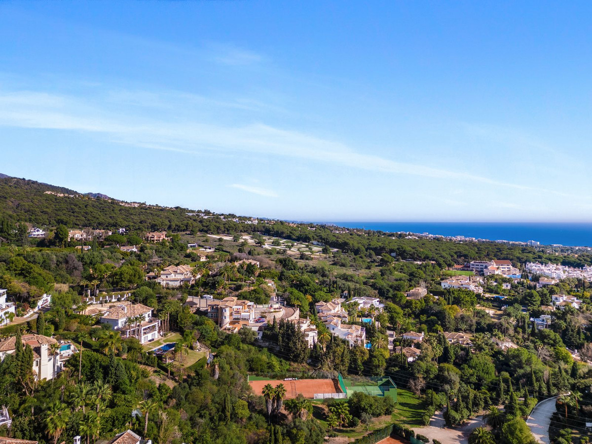 3 Bed Townhouse for sale in The Golden Mile Costa Del Sol, Málaga, Spain