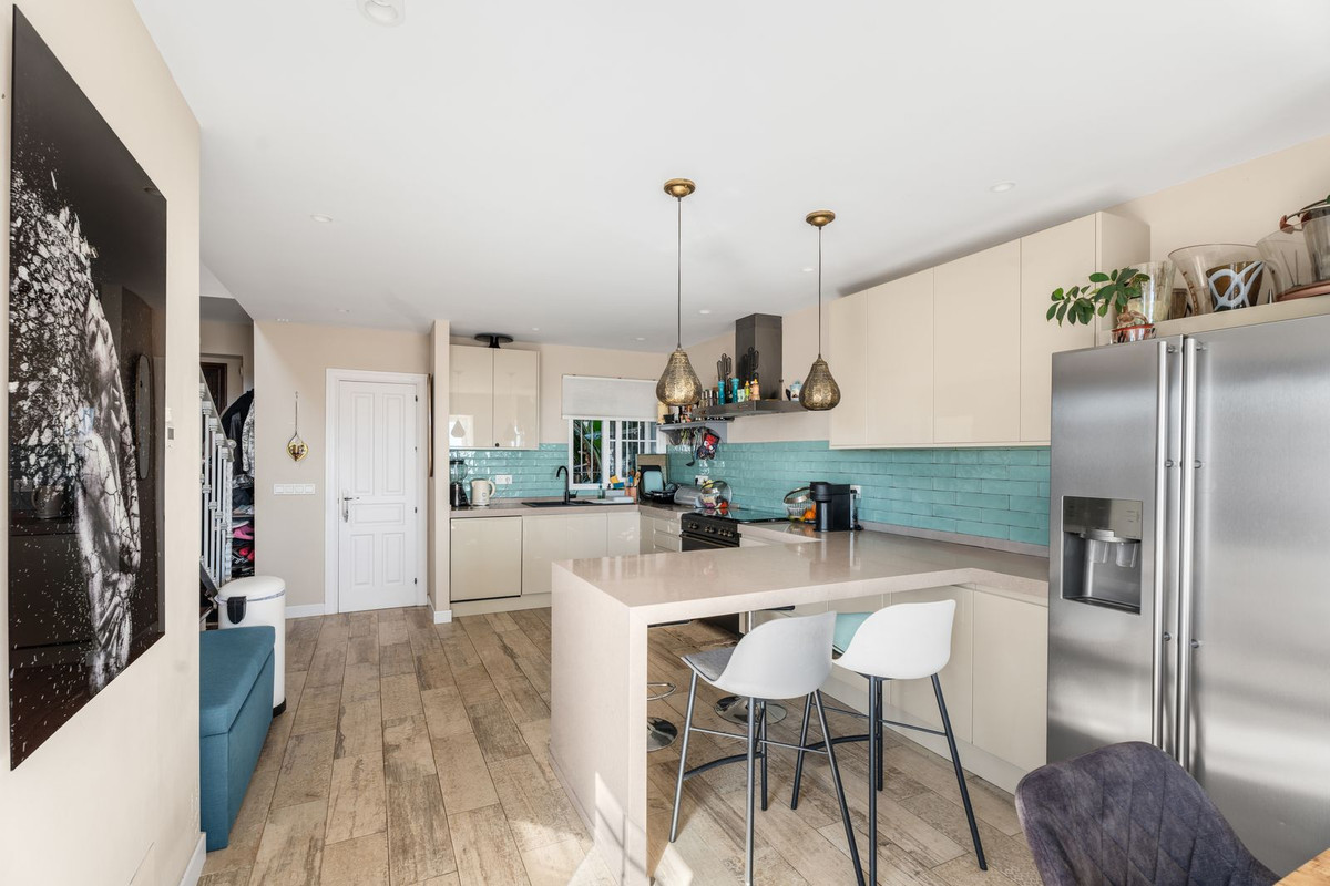3 Bed Townhouse for sale in The Golden Mile Costa Del Sol, Málaga, Spain