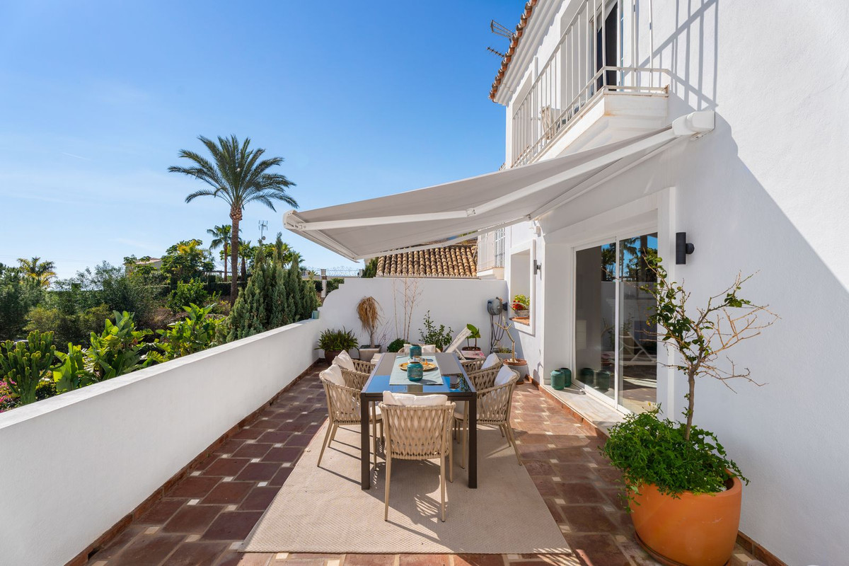 3 Bed Townhouse for sale in The Golden Mile Costa Del Sol, Málaga, Spain