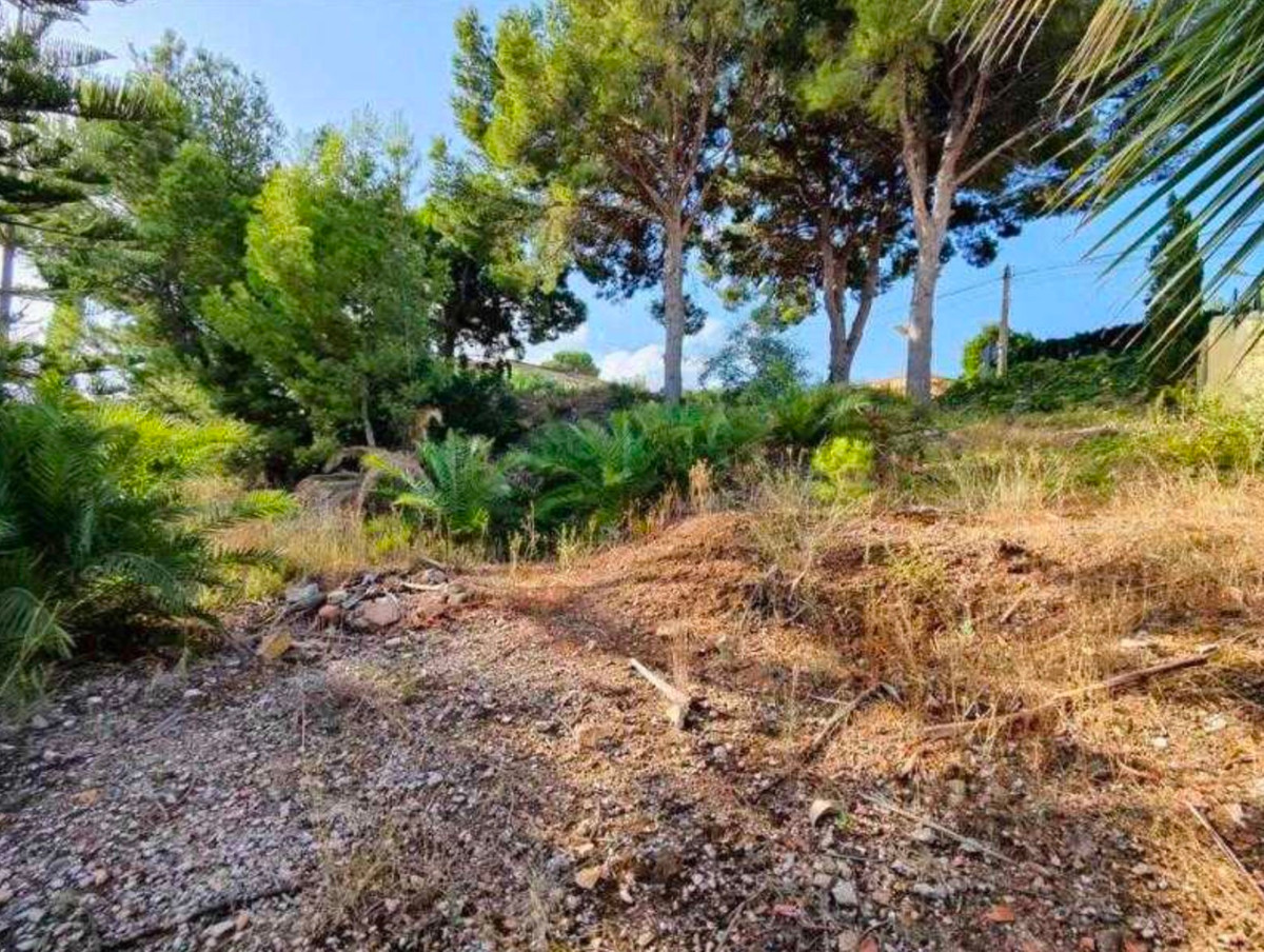 Plots for sale in Lalfás Del Pi Costa Blanca, Alicante, Spain