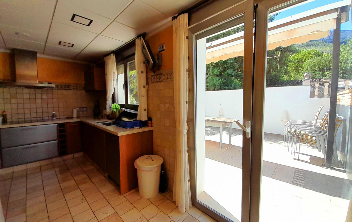 Se vende Villa - Chalet de 4 dormitorios en Costa Blanca, Alicante, España