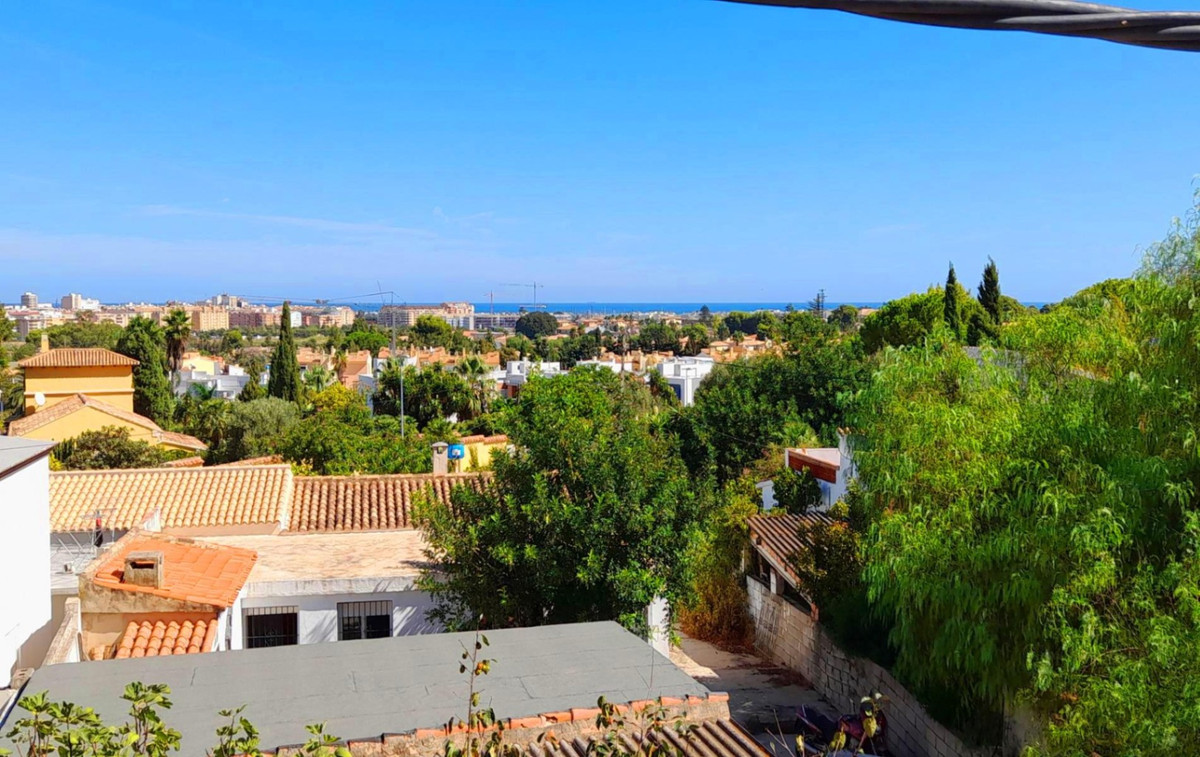 Se vende Villa - Chalet de 4 dormitorios en Costa Blanca, Alicante, España