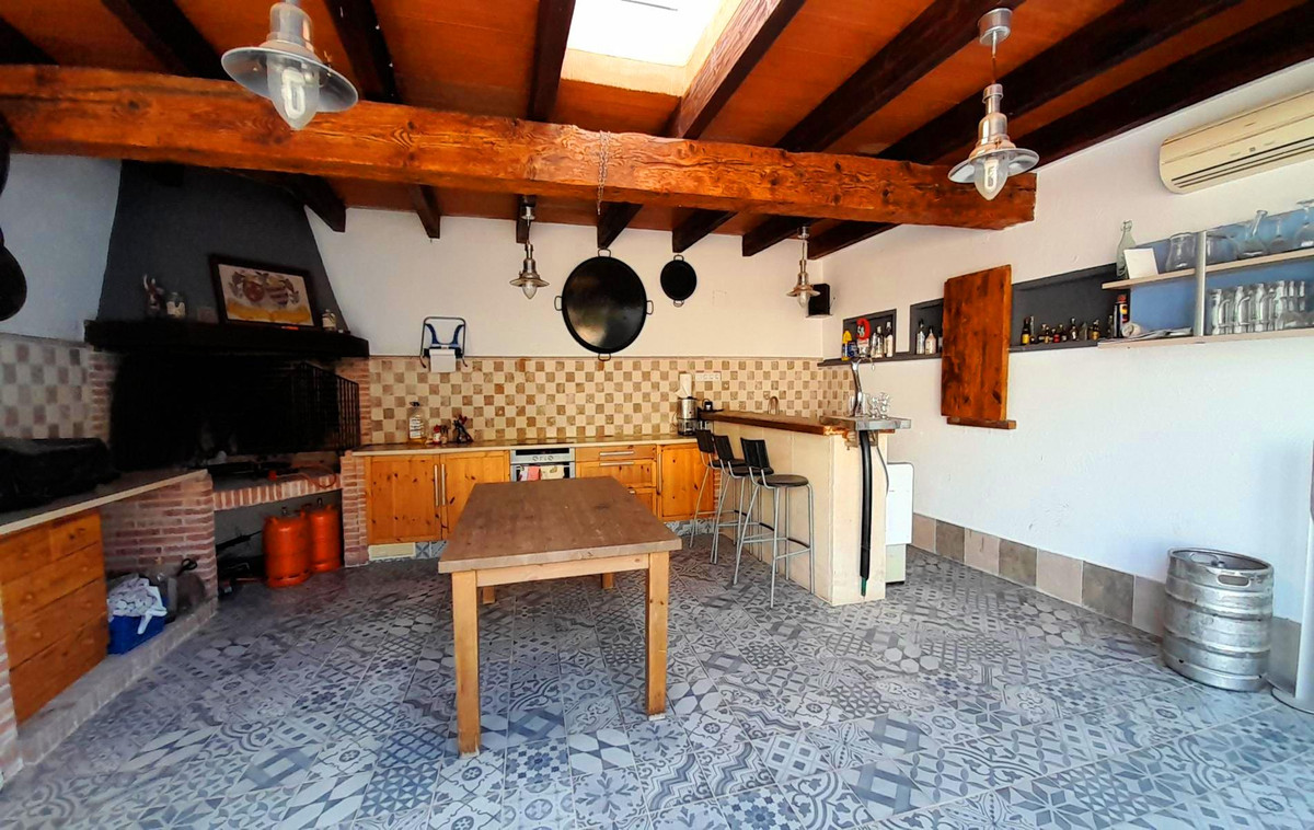 Se vende Villa - Chalet de 4 dormitorios en Costa Blanca, Alicante, España