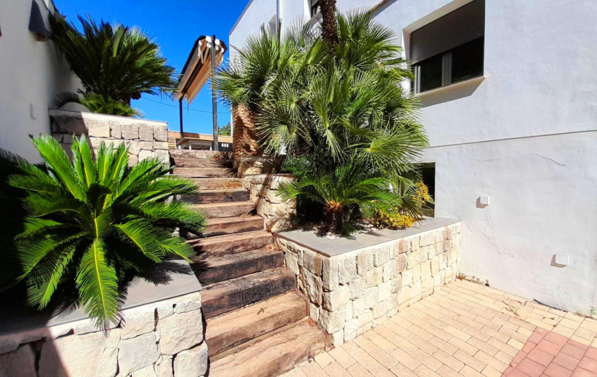 Se vende Villa - Chalet de 4 dormitorios en Costa Blanca, Alicante, España