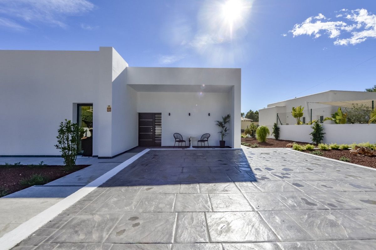 4 Bed Townhouse for sale in Altea Costa Blanca, Alicante, Spain
