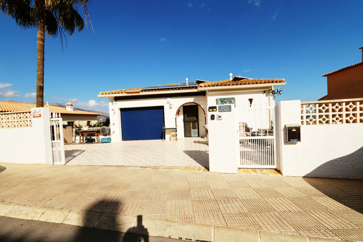 5 Bed Townhouse for sale in La Nucia Costa Blanca, Alicante, Spain