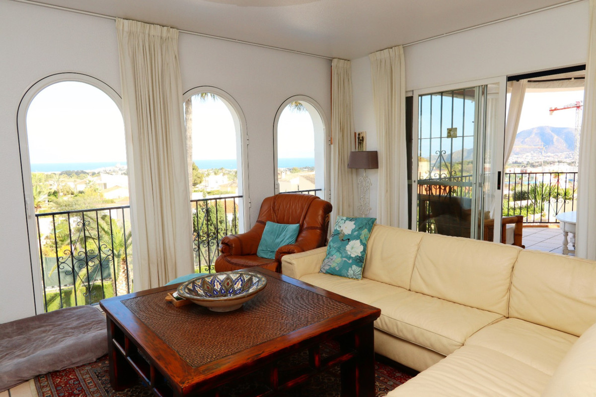 5 Bed Townhouse for sale in La Nucia Costa Blanca, Alicante, Spain