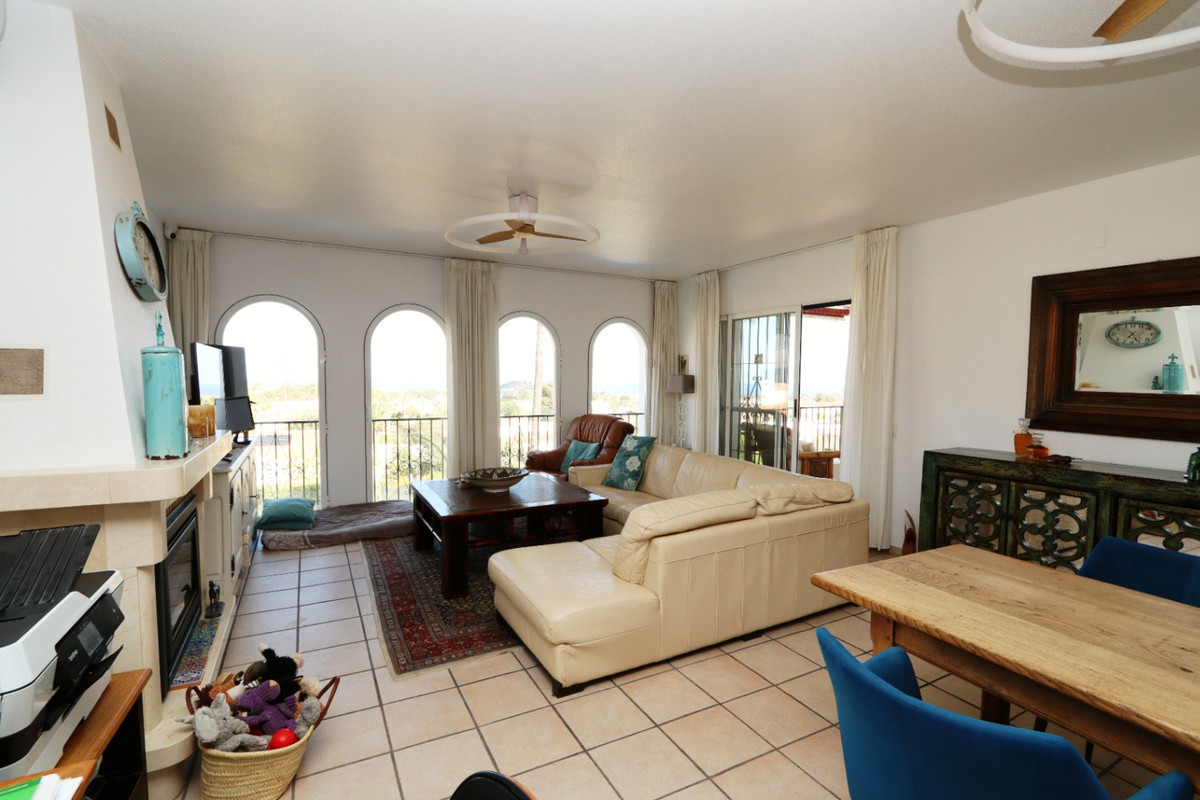 5 Bed Townhouse for sale in La Nucia Costa Blanca, Alicante, Spain