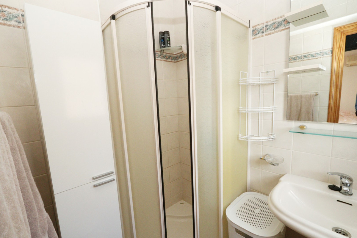 5 Bed Townhouse for sale in La Nucia Costa Blanca, Alicante, Spain