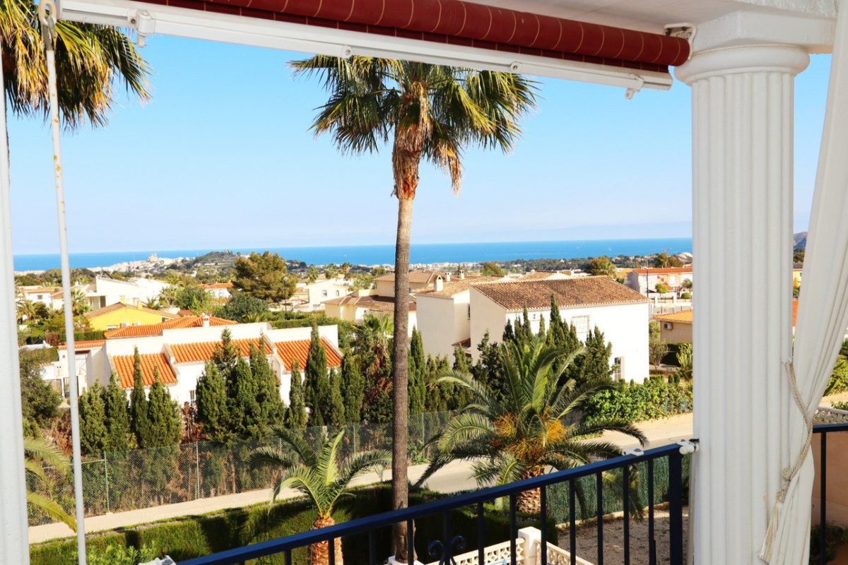 5 Bed Townhouse for sale in La Nucia Costa Blanca, Alicante, Spain