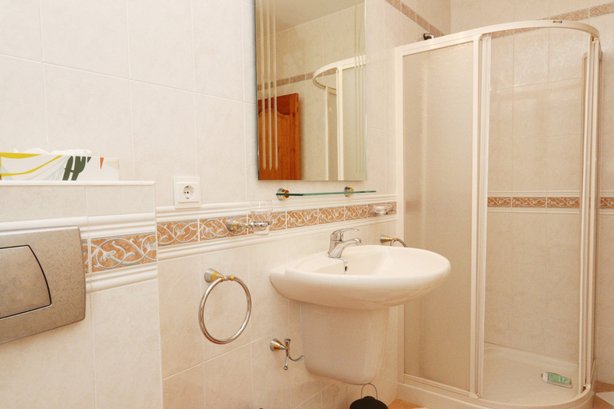 5 Bed Townhouse for sale in La Nucia Costa Blanca, Alicante, Spain