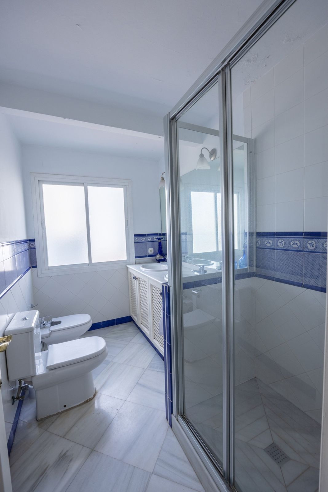 4 Bed Apartment for sale in Marbella Costa Del Sol, Málaga, Spain