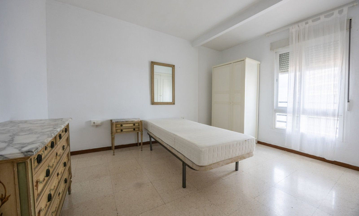 4 Bed Apartment for sale in Marbella Costa Del Sol, Málaga, Spain