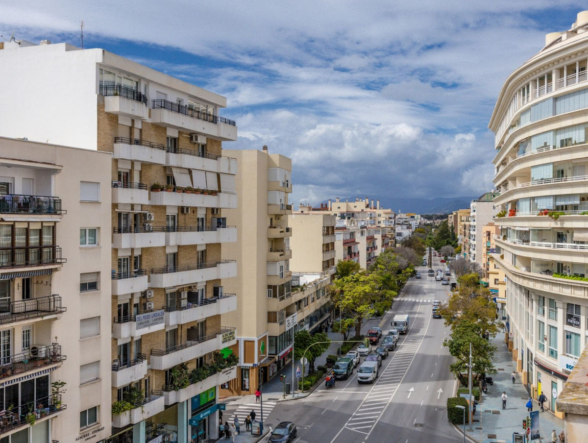 4 Bed Apartment for sale in Marbella Costa Del Sol, Málaga, Spain