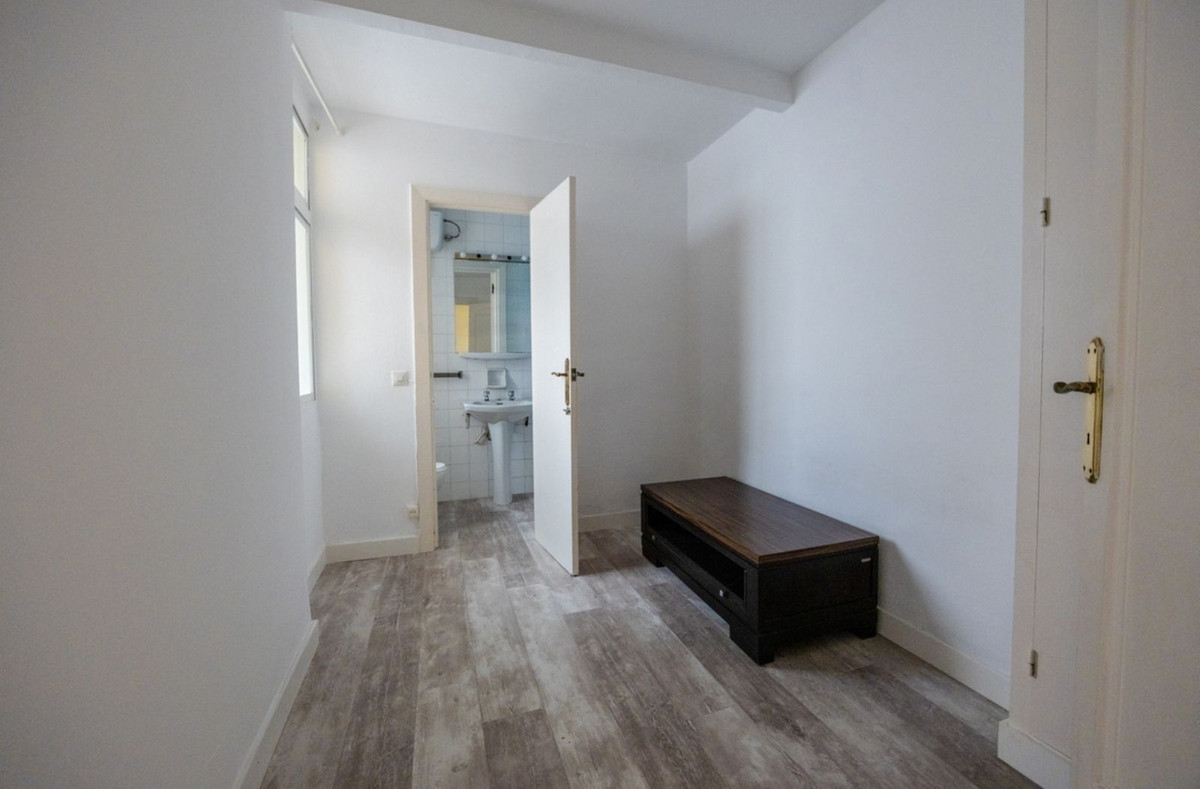 4 Bed Apartment for sale in Marbella Costa Del Sol, Málaga, Spain