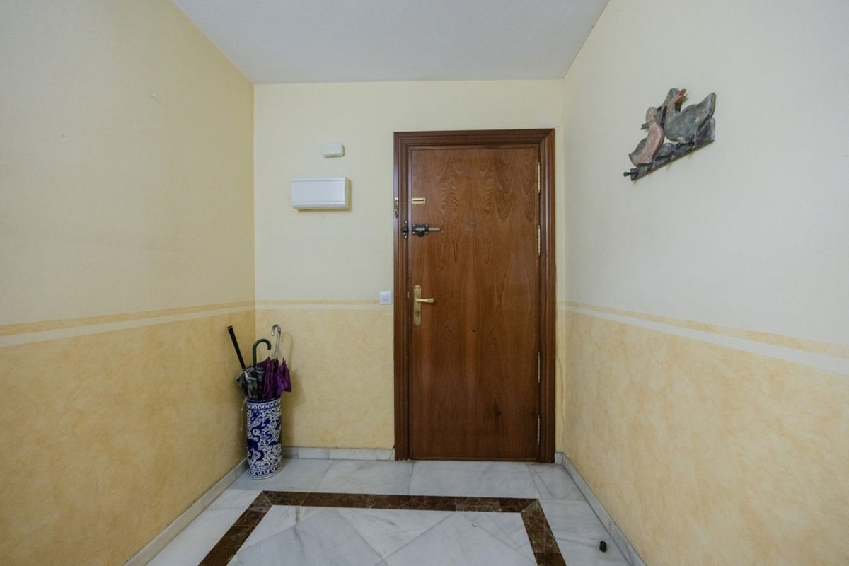 4 Bed Apartment for sale in Marbella Costa Del Sol, Málaga, Spain