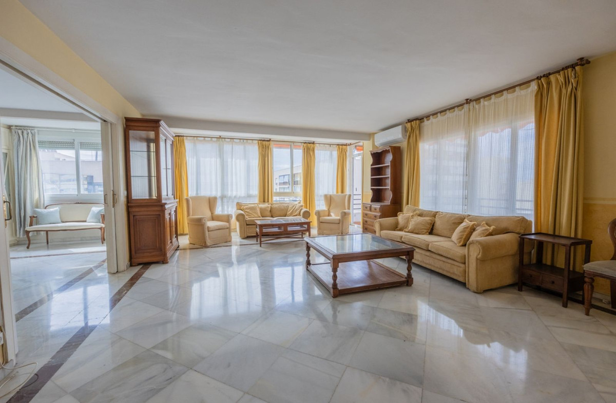 4 Bed Apartment for sale in Marbella Costa Del Sol, Málaga, Spain