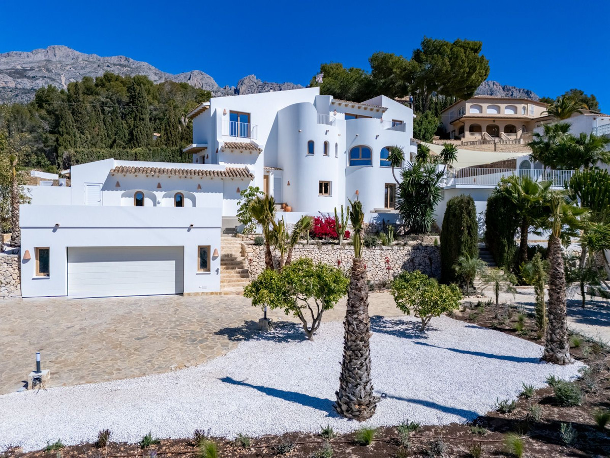 5 Bed Townhouse for sale in Altea Costa Blanca, Alicante, Spain