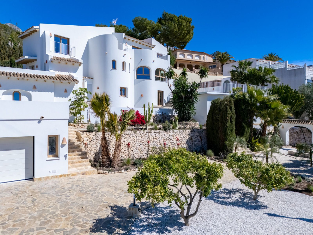 5 Bed Townhouse for sale in Altea Costa Blanca, Alicante, Spain