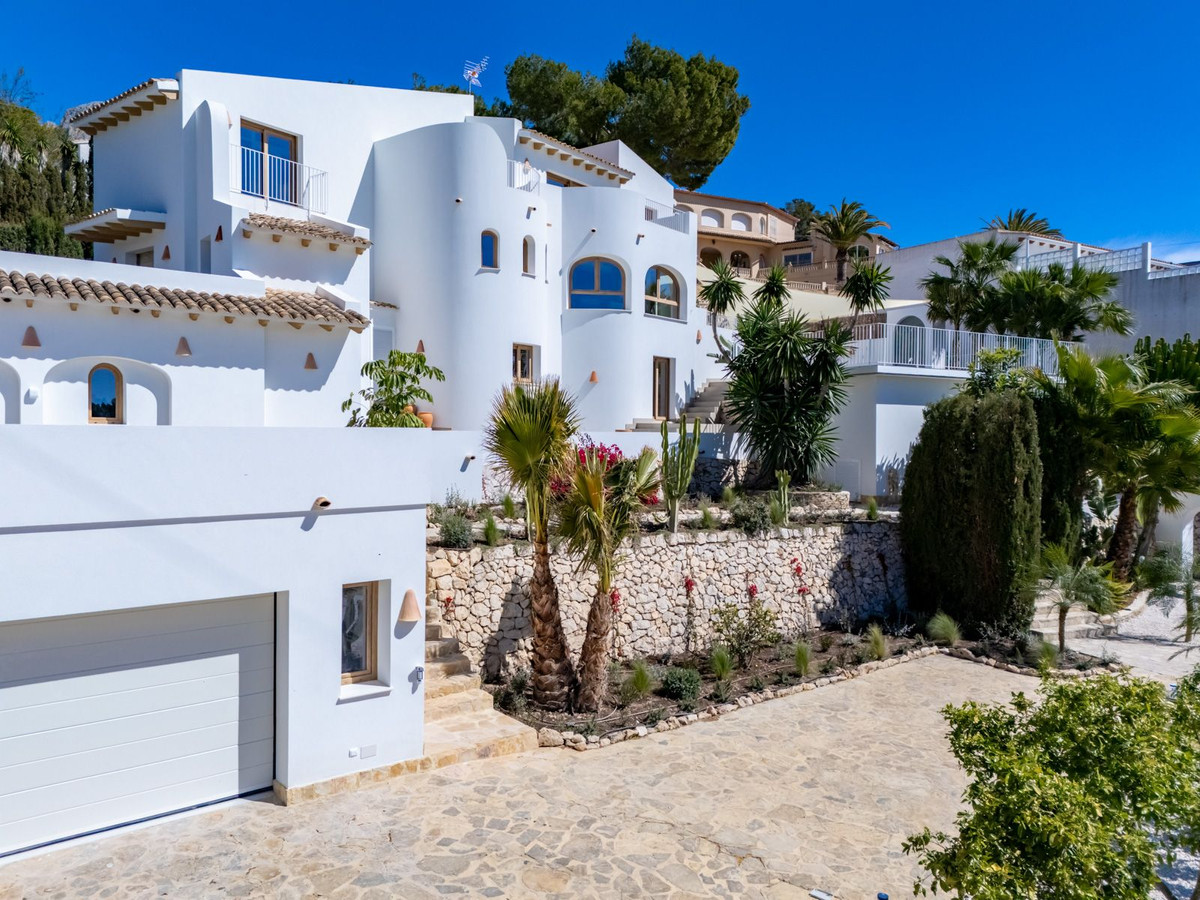 5 Bed Townhouse for sale in Altea Costa Blanca, Alicante, Spain