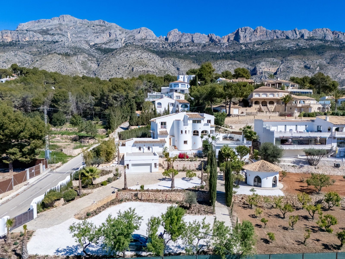 5 Bed Townhouse for sale in Altea Costa Blanca, Alicante, Spain