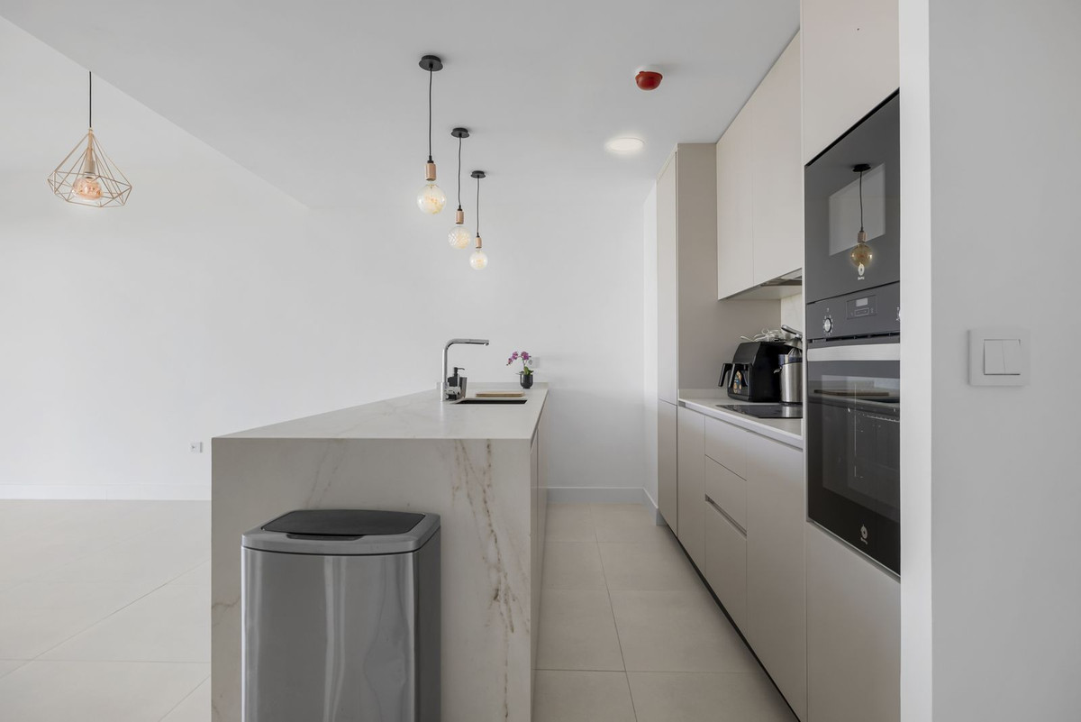 2 Bed Apartment for sale in Fuengirola Costa Del Sol, Málaga, Spain