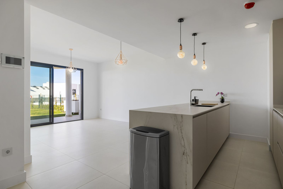 2 Bed Apartment for sale in Fuengirola Costa Del Sol, Málaga, Spain