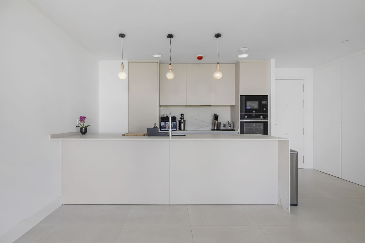 2 Bed Apartment for sale in Fuengirola Costa Del Sol, Málaga, Spain