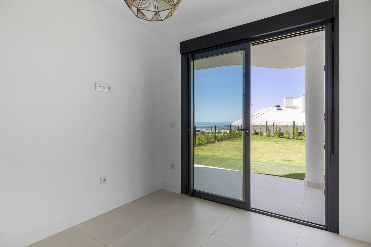 2 Bed Apartment for sale in Fuengirola Costa Del Sol, Málaga, Spain