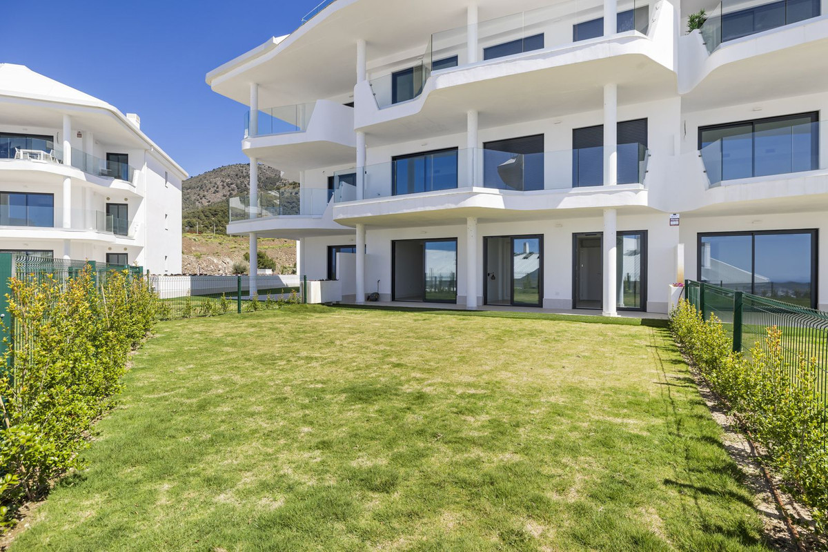 2 Bed Apartment for sale in Fuengirola Costa Del Sol, Málaga, Spain