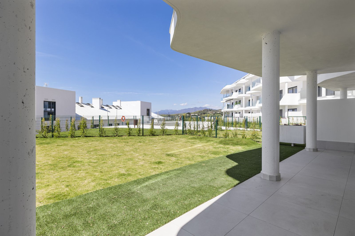 2 Bed Apartment for sale in Fuengirola Costa Del Sol, Málaga, Spain